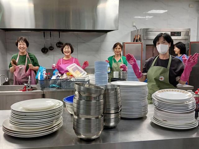 식당운영팀 & 전도팀 사역